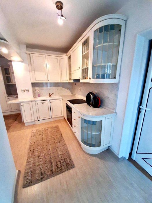 Дава се под наем Многостаен апартамент в Бургас, Център - 135 кв.м за 550 € - Снимка #12