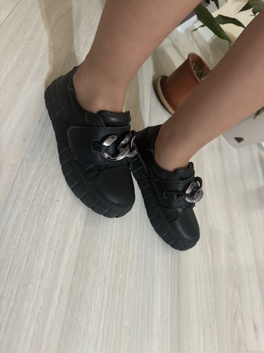 Продам обувь.                          О