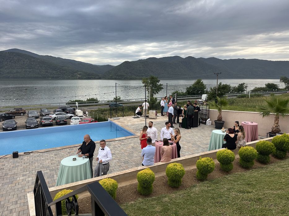 Inchiriere Scaune ,mese , cort evenimente,cort nunta ,vesela,fete masa