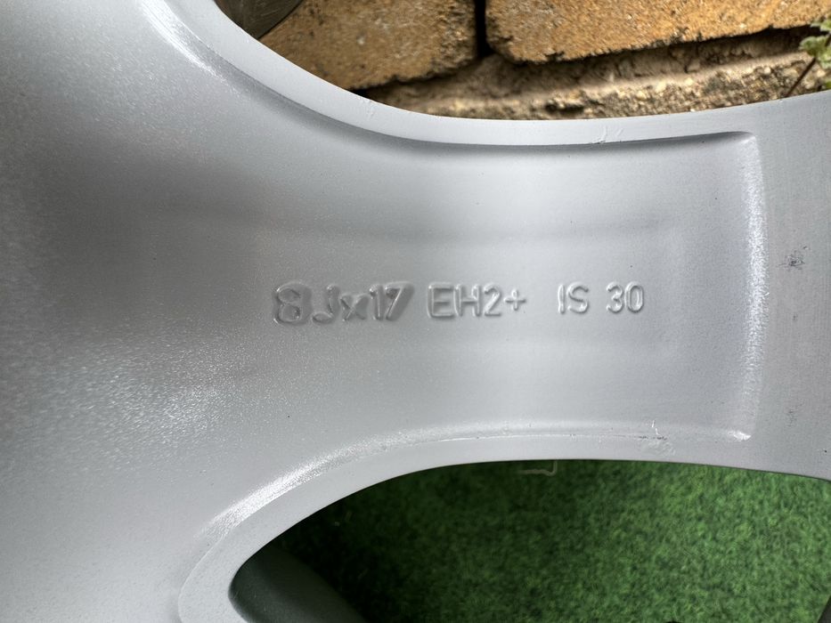 4 броя Джанти БМВ BMW Style 233 17 цола за F01 F10 F11 F12 F30 e90 е91
