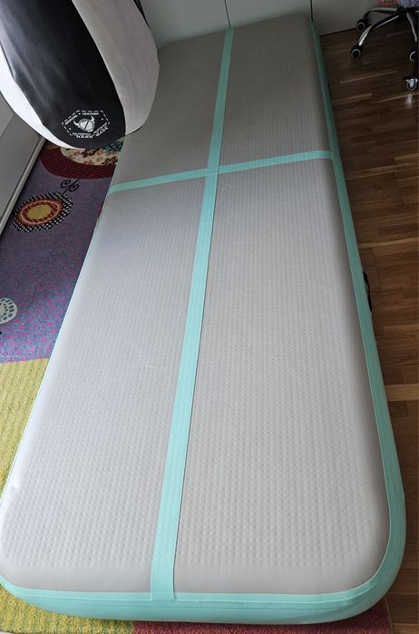 Saltea gimnastica airtrack