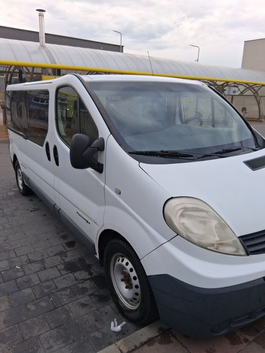 RENAULT Trafic 2011 — imagine 2