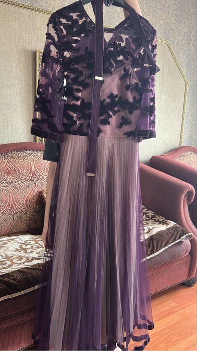 Продам платье размен 44-46