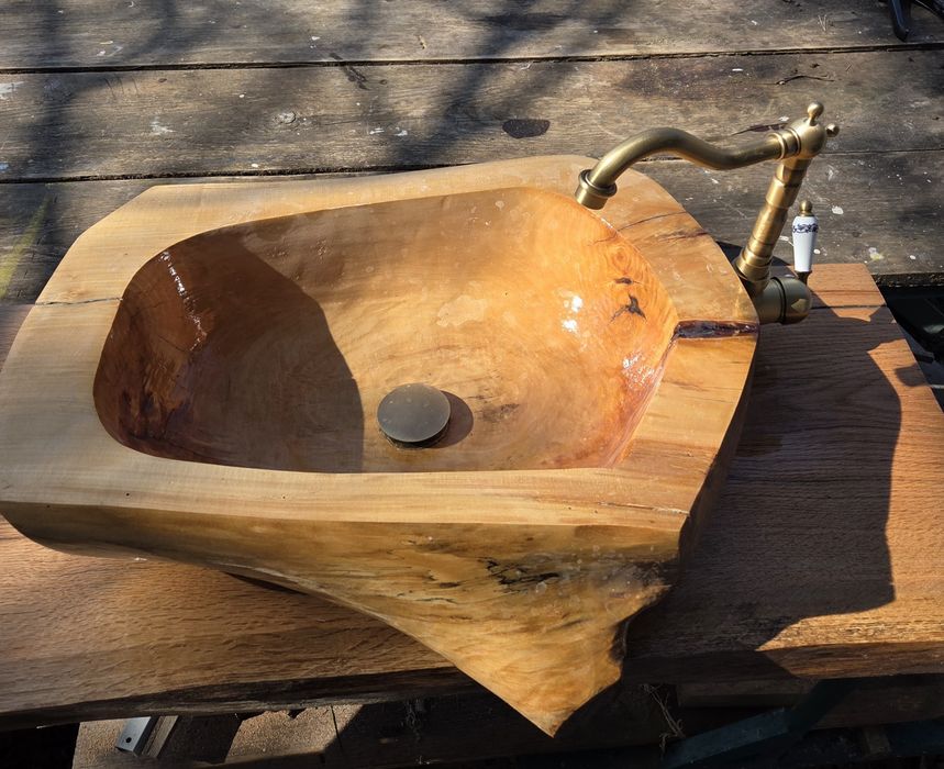 Мивки от естествено дърво