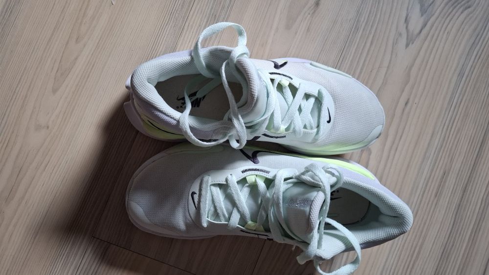 Найк Nike нови от Англия