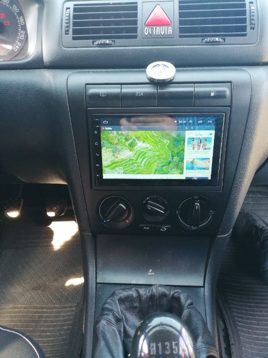 Navigatie GPS Android Skoda Octavia Waze YouTube Wifi Bluetooth