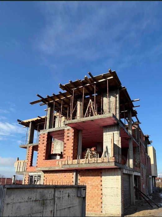 Продава се Двустаен апартамент в Казанлък - 63 кв.м за 644 €/кв.м - Снимка #2