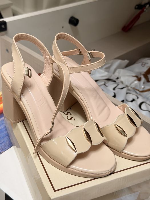 женские и детские одежды