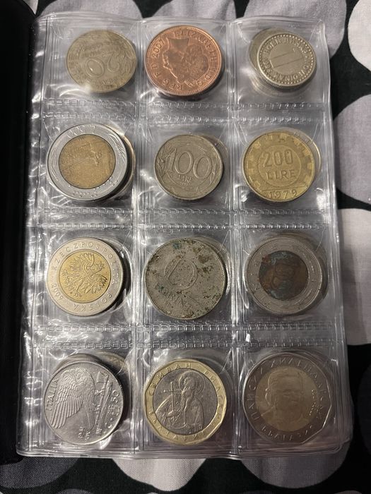 Vand clasor cu monede si bancnote