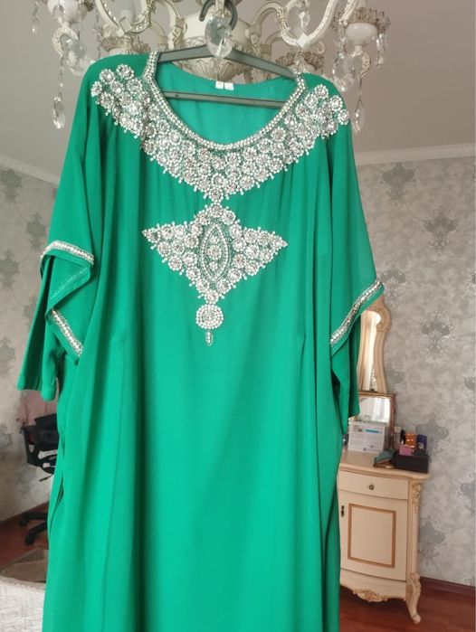 Платия вчерный !