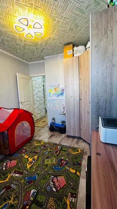 Продам 4-х комнатную квартиру