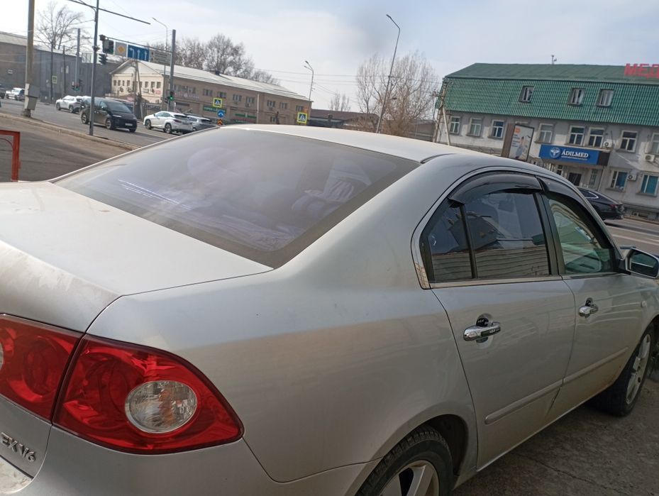 Автомобиль киа Оптима
