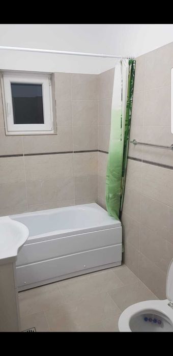 Inchiriez garsoniera