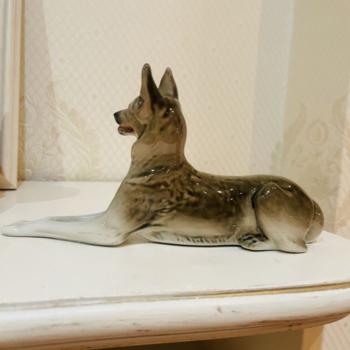 Советская статуэтка Собака овчарка