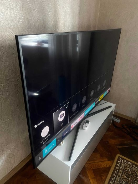 Samsung 70 Inch 4K Smart TV UE70KU6000