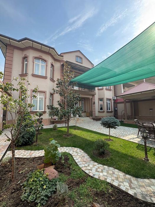 Евродом Домбрабад Угловой 5.4 соток 3 уровня 7 комнат 5 с/узлов 700м²