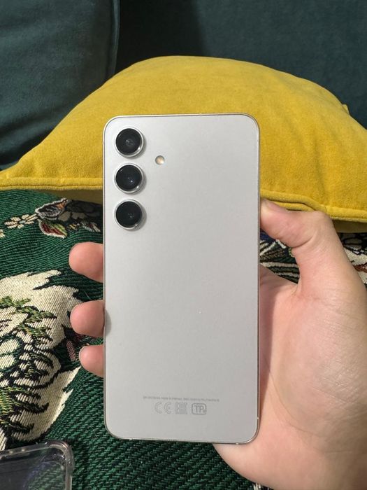 Samsung s24 8/128гб  обмен