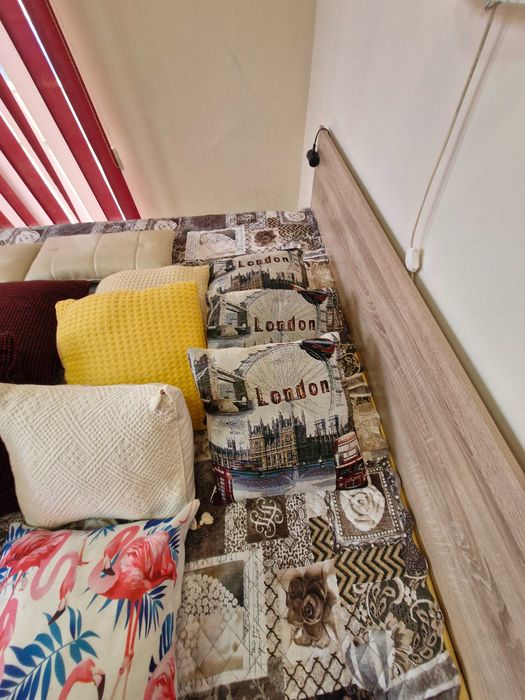 Продават се декоративни възглавници