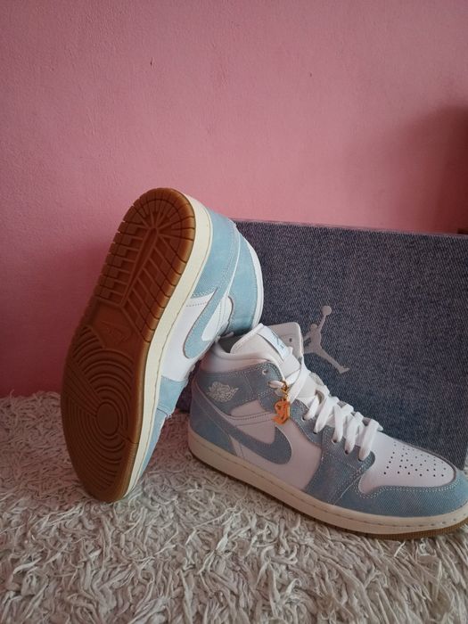 Adidași Nike Air Jordan 1 Denim