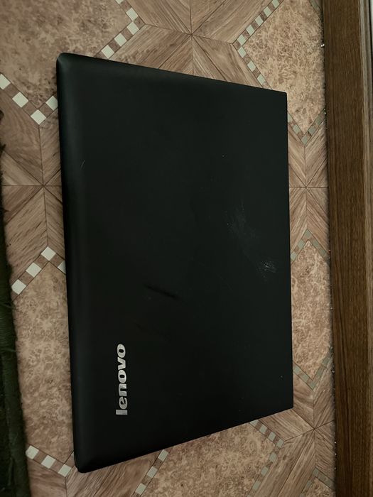 Ноутбук Lenovo для учебы и работы (SSD 500 ГБ)