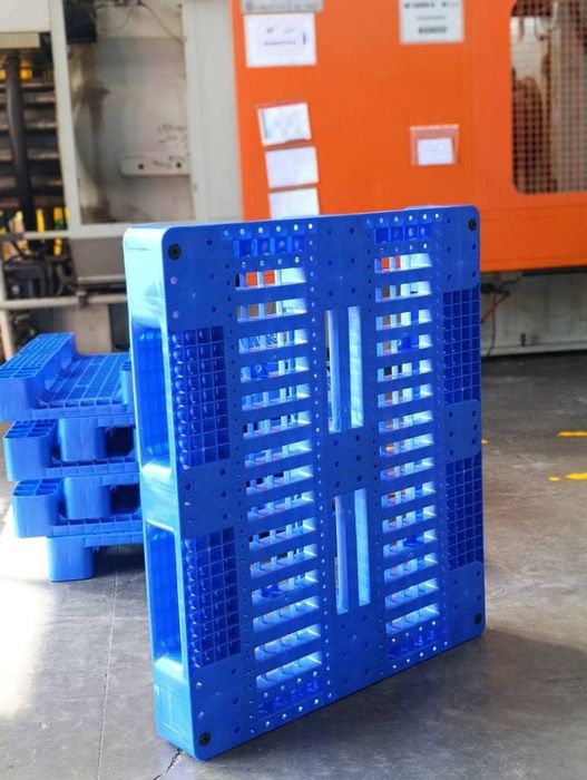 Пластиковые поддоны. Размеры:1200×800×150. Цена: 345000 сум за шт