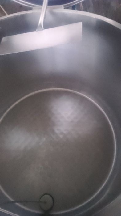 Vând teanc de lapte