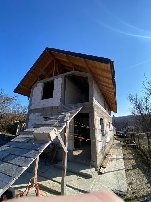 Casa de vânzare 180mp
