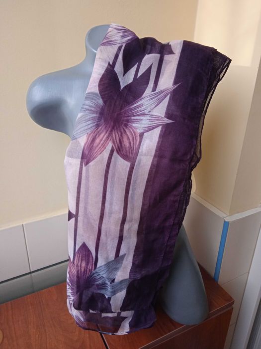 НОВ дамски тънък шал вискоза