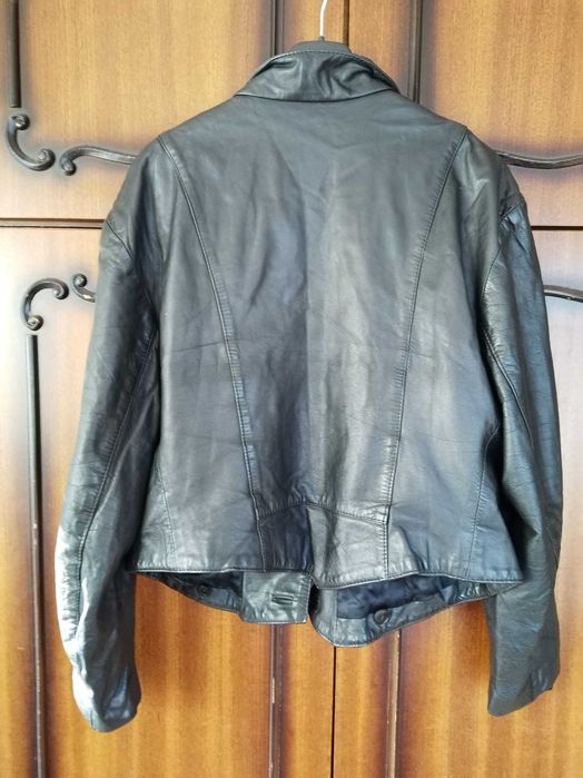 Дамско кожено яке