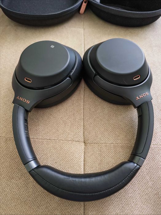 Слушалки Sony WH-1000XM3 – Перфектно състояние, Пълен комплект