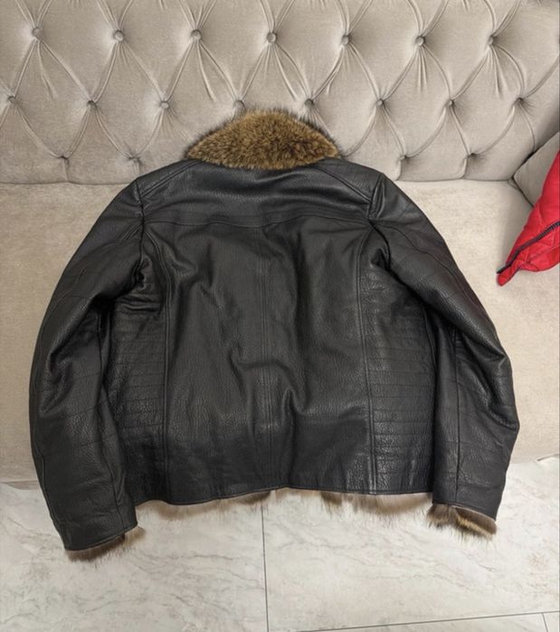 Geaca din piele cu blana de Lup