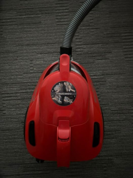 Продавам прахосмукачка