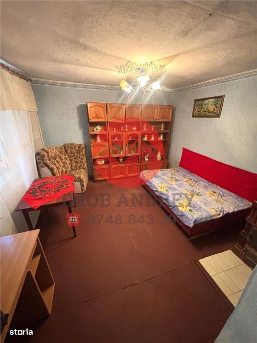 Casa si teren 5.000 mp, aproape de oras, 43.500 €