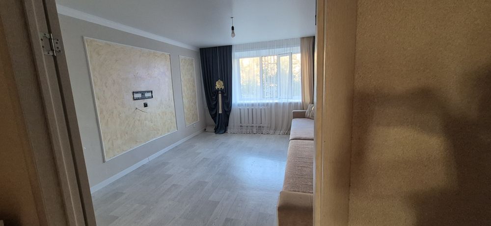Продам 4х комн квартиру