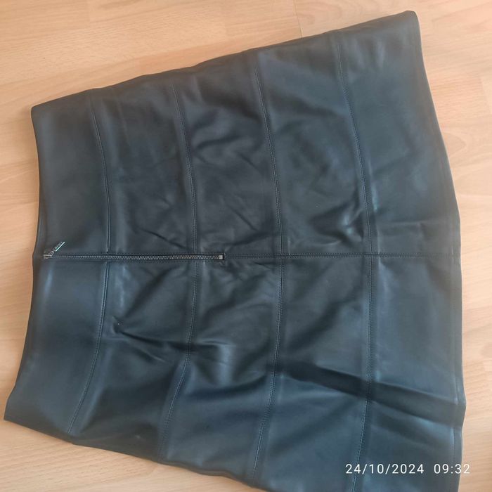 Черна кожена пола