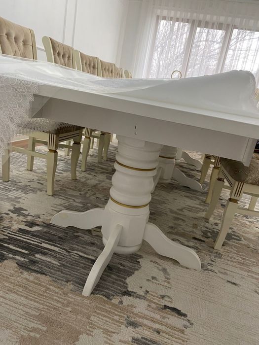 Стол   гостиной   деревянный