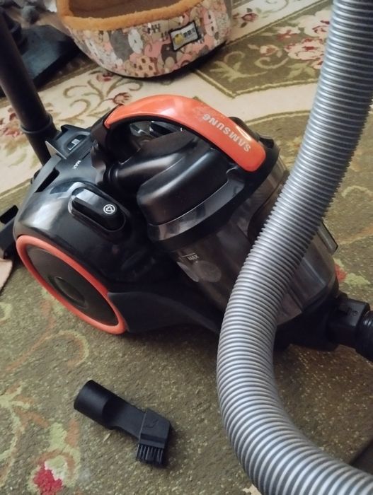 Пылесос  Самсунг.