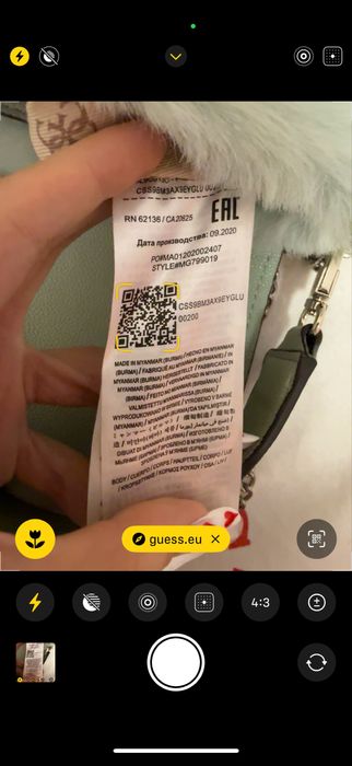 Geanta de umar Guess