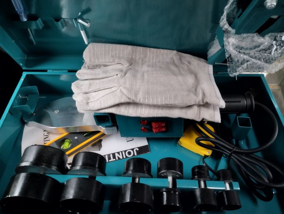 Сантехник сантехник