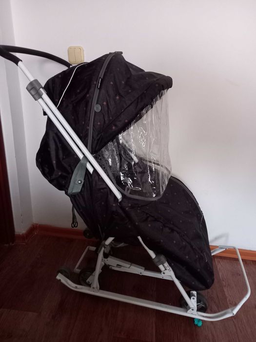 Зимняя детская коляска