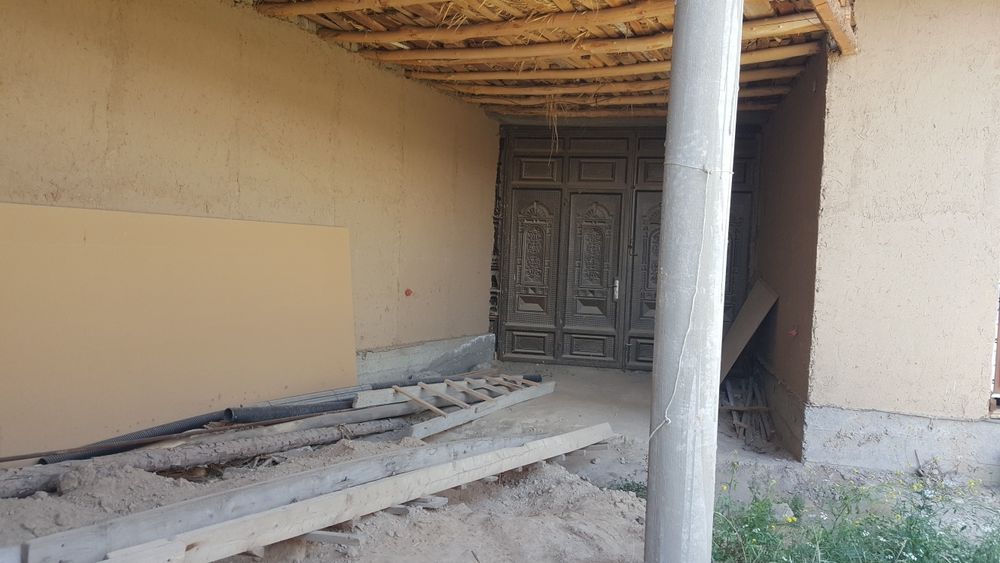 Қуриб битказилмаган уй жой