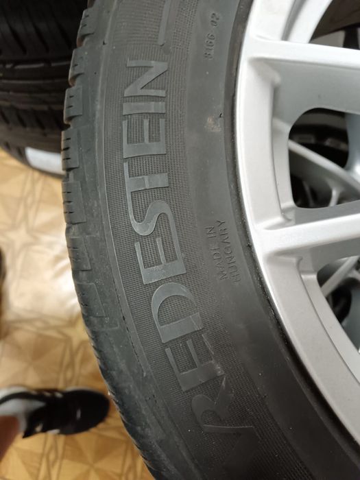 Set 4 anvelope iarna 215/55/17 vredestein/fulda dot 2023/2024