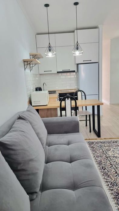 Сдаю посуточно 2 ком квартиру в районе аэпорта