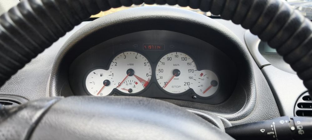 Продавам Пежо 206 1.6 109 коня Газ Бензин