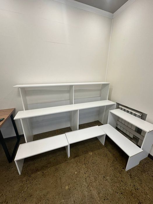 продам полку для цветов витрина