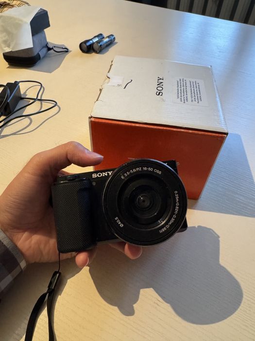 Видеокамера Sony ZVE10