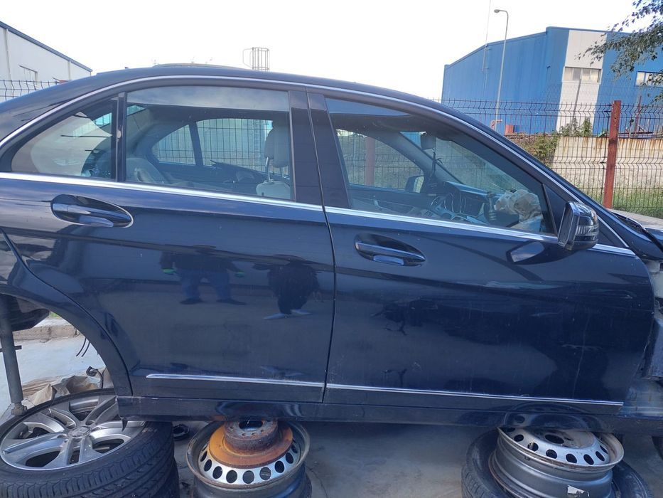 usa dreapta stanga, spate fata mercedes c class w204 neagra
