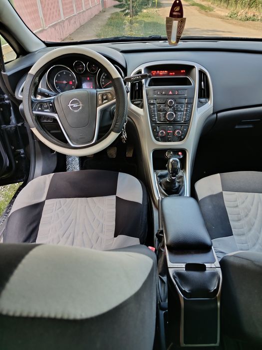 OPEL Astra 2011 — imagine 5