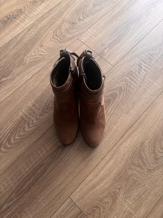 Botine dama piele intoarsa