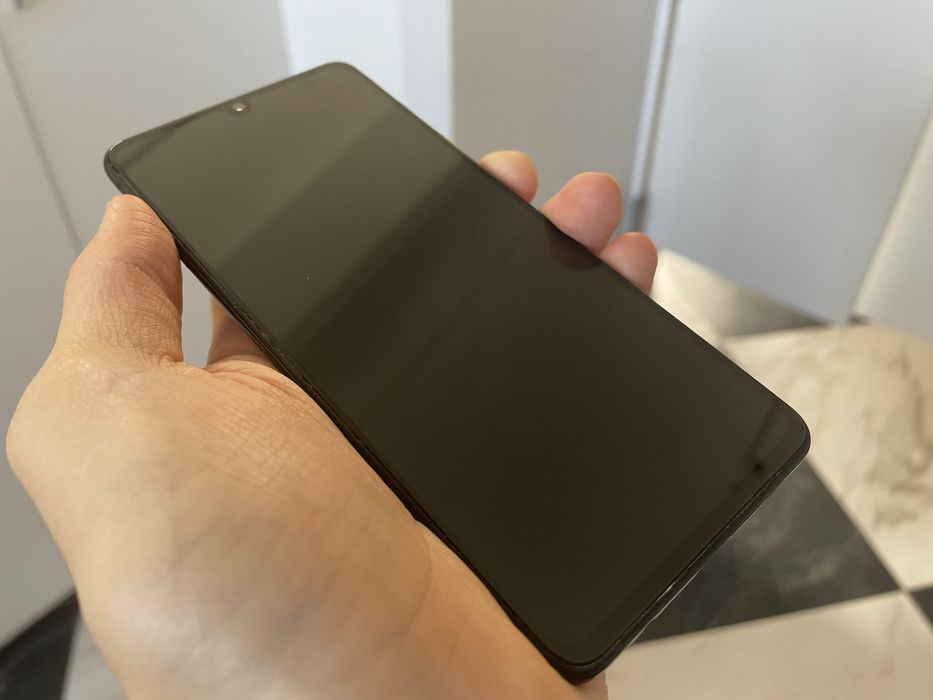 Продам Samsung А41